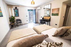 Harmony Retreat – Small